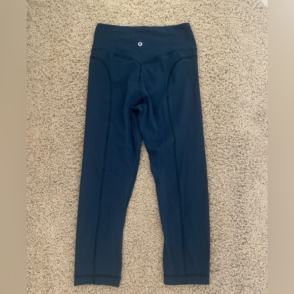 Lululemon cropped leggings - Picture 2 of 2